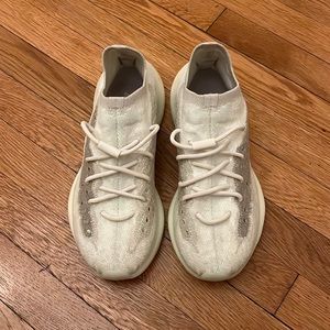 Original YEEZY 380 CalGlo 💡 GLOW IN THE DARK!!! 💡